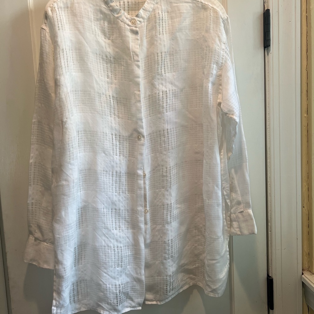 Banana Republic White Textured Beach Coverup /Casual Button-Down Blouse